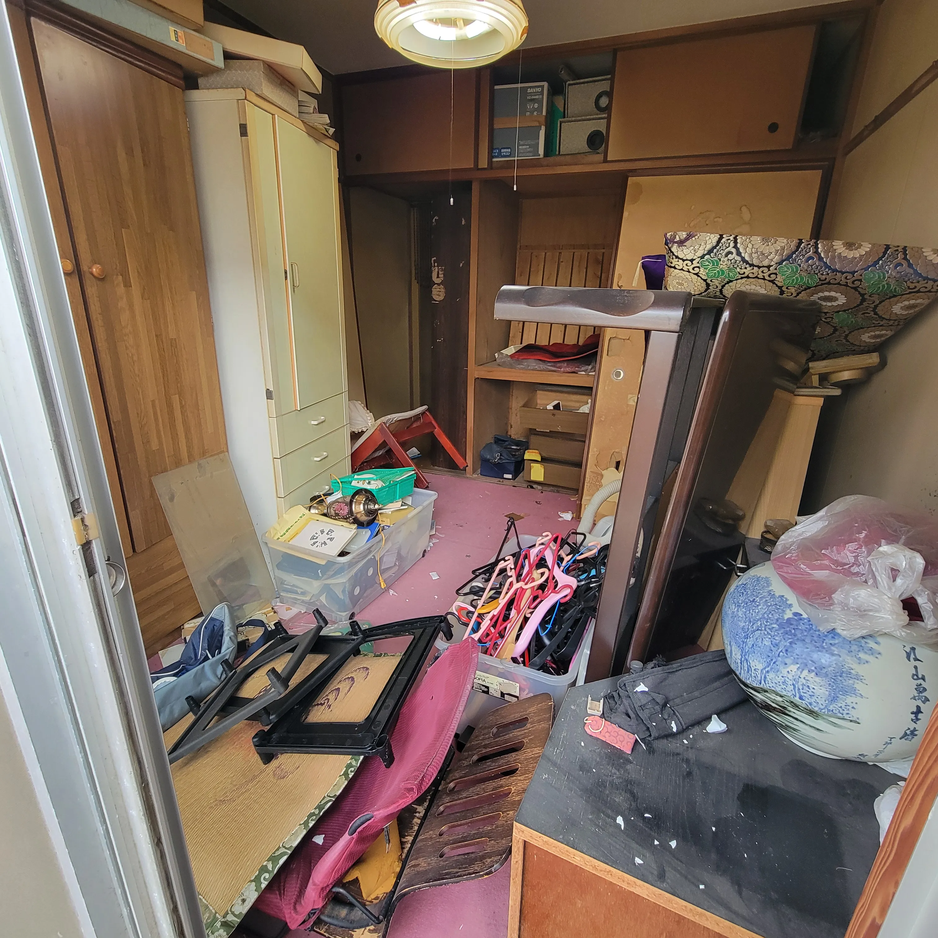 北九州市小倉南区の市営団地の遺品整理作業 画像9