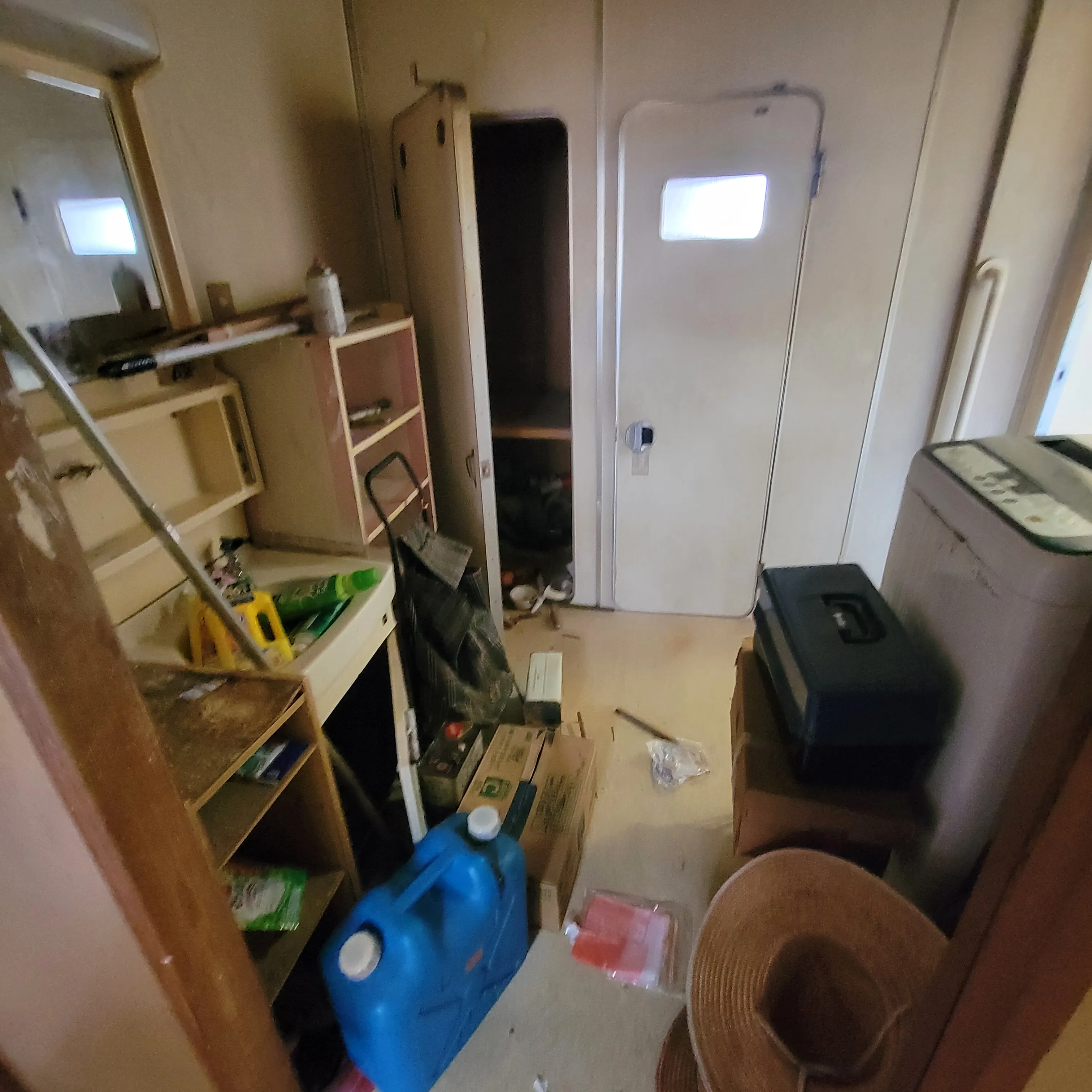 北九州市小倉南区の市営団地の遺品整理作業 画像1