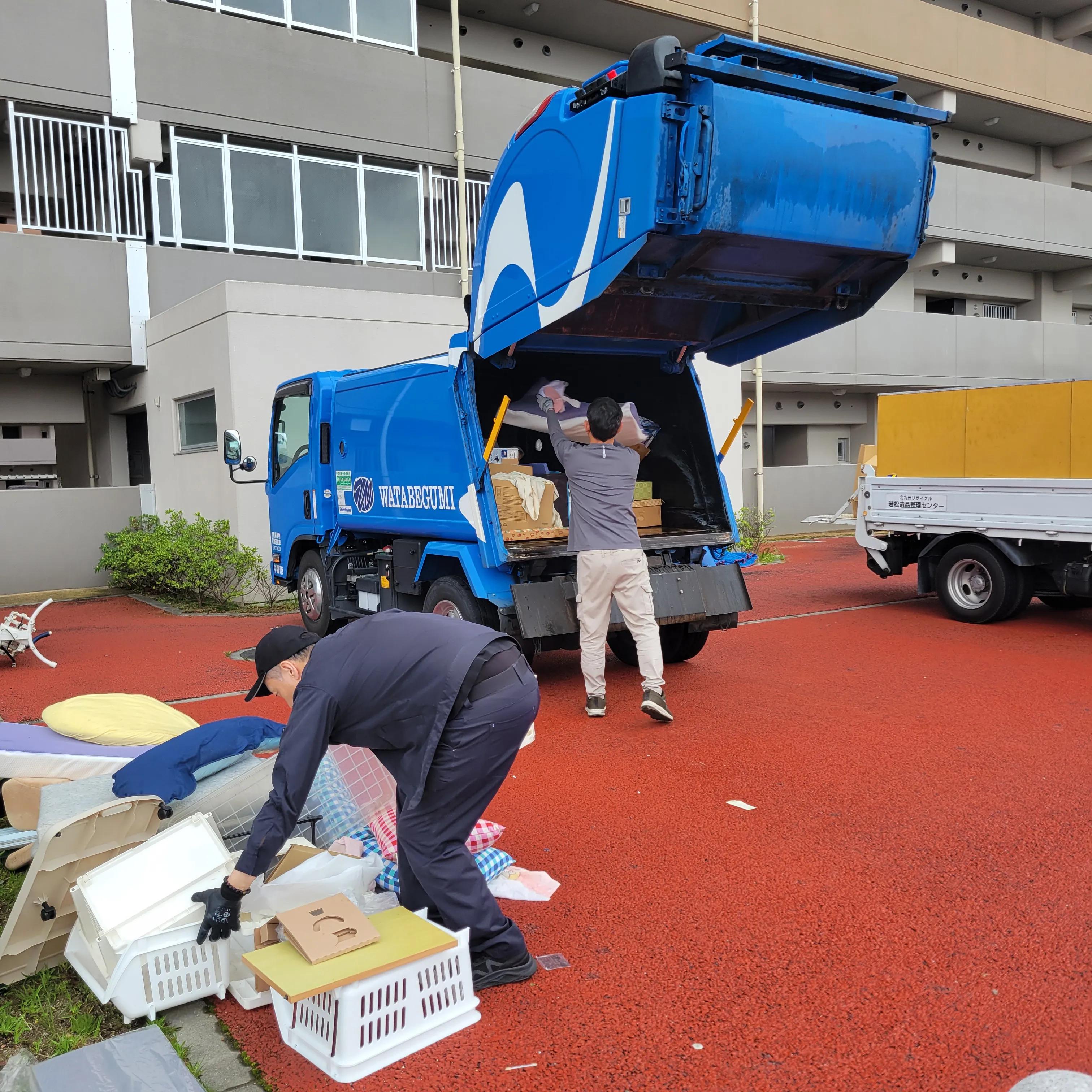福岡県中間市の遺品整理作業 画像9