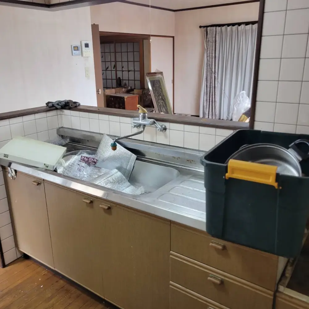 北九州市小倉南区の遺品整理作業と外回りの片付け 画像7