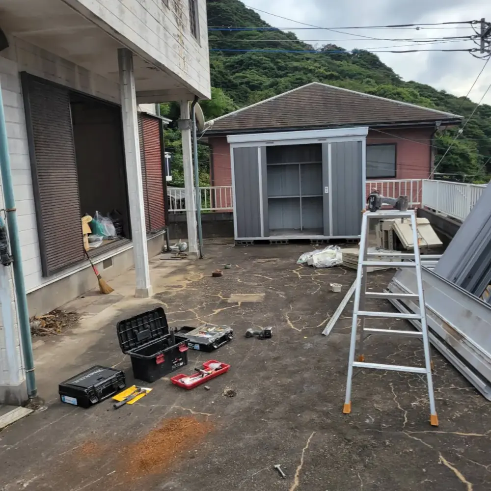 北九州市小倉南区の遺品整理作業と外回りの片付け 画像1