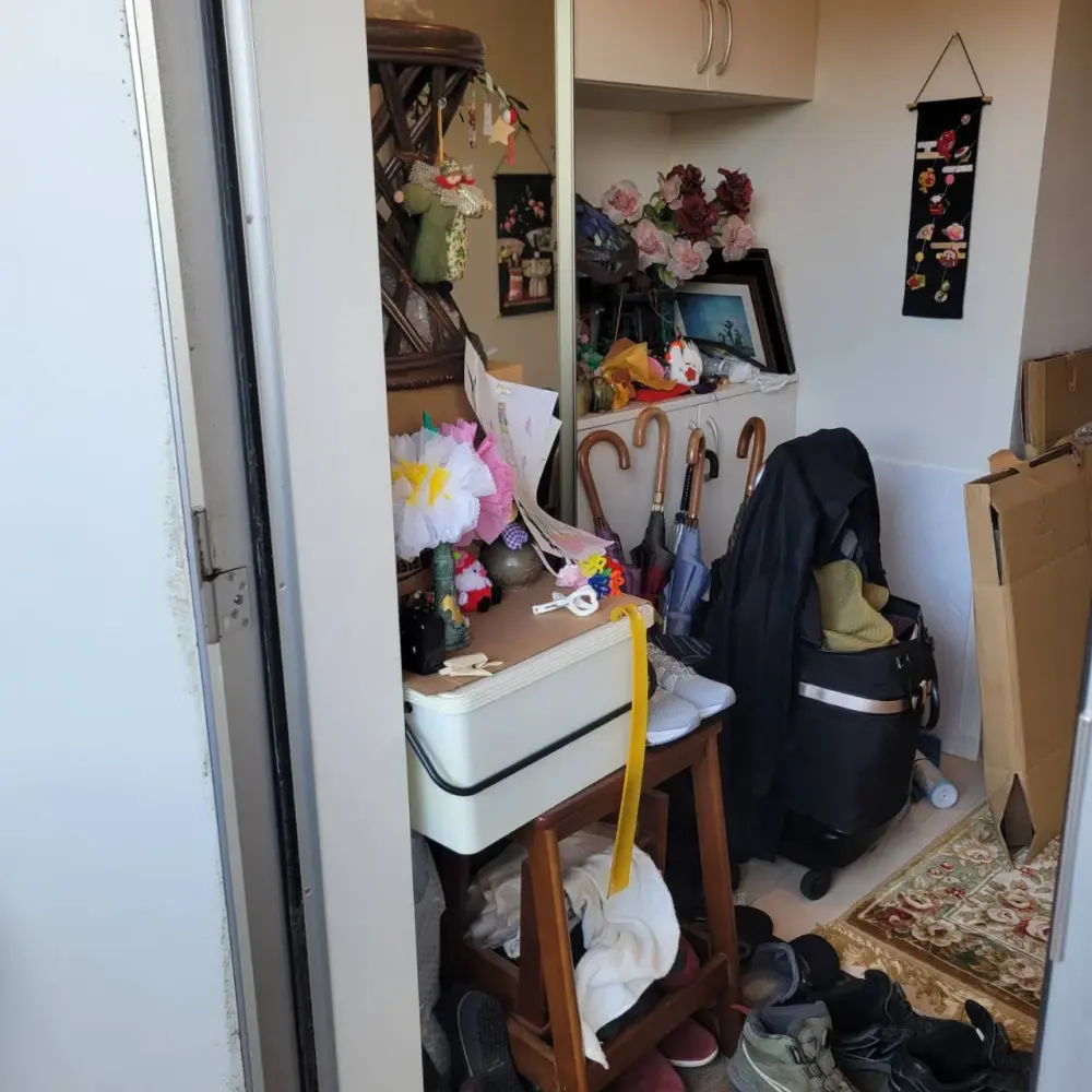 北九州市八幡西区の2LDKゴミ屋敷の片付け 画像1