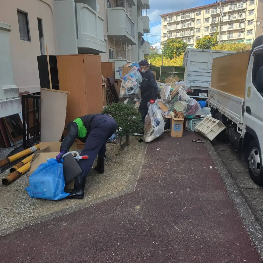 福岡県遠賀郡水巻町の県営団地の遺品整理 画像7