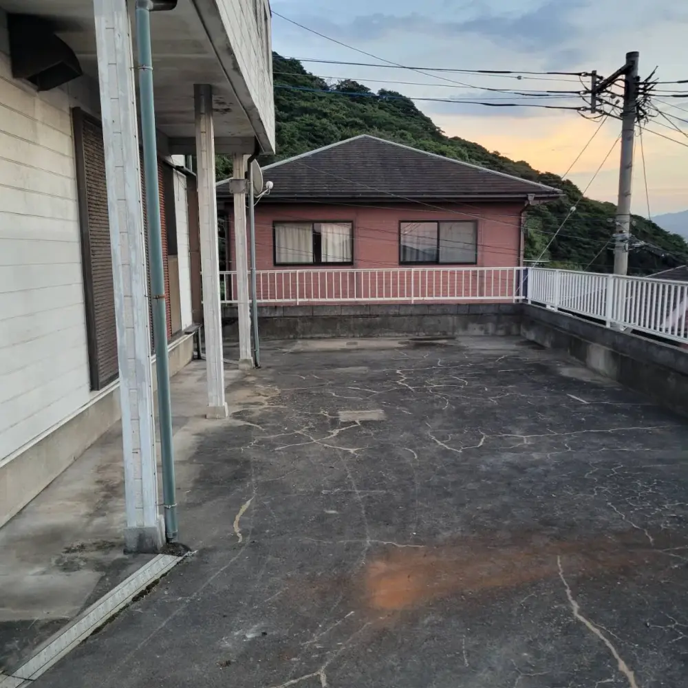 北九州市小倉南区の遺品整理作業と外回りの片付け 画像2